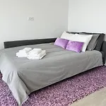 Axenic Retreat - Panoramic Ocean View, Sleeps 4, Ensuite Bathroom, New Redesign