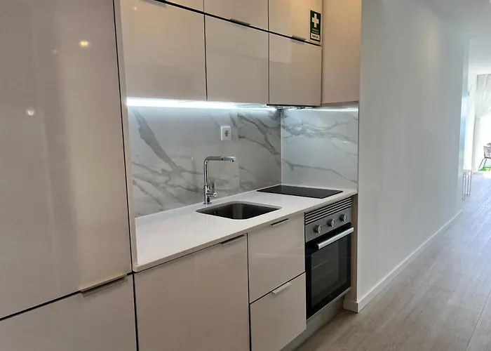 Axenic Retreat - Panoramic Ocean View, Sleeps 4, Ensuite Bathroom, New Redesign Διαμέρισμα Σεσίμπρα