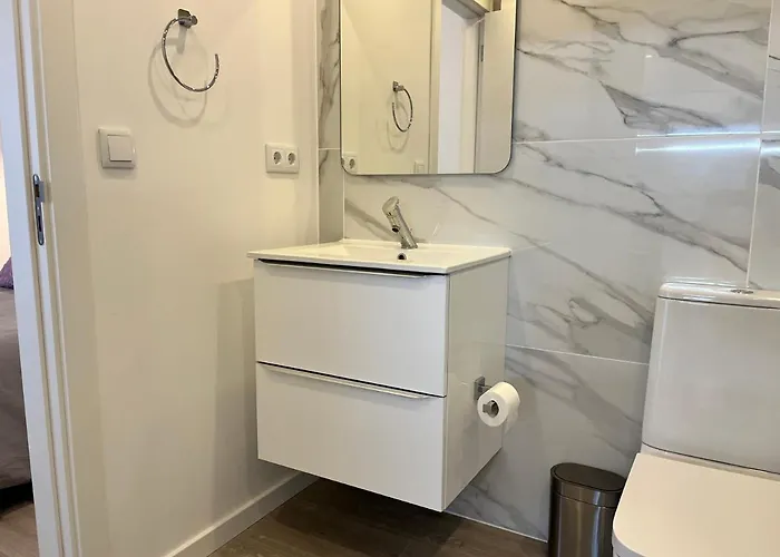 Διαμέρισμα Axenic Retreat - Panoramic Ocean View, Sleeps 4, Ensuite Bathroom, New Redesign