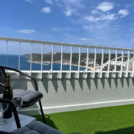 Axenic Retreat - Panoramic Ocean View, Private Terrace, Sleeps 4, Ensuite Bathroom, New Redesign
