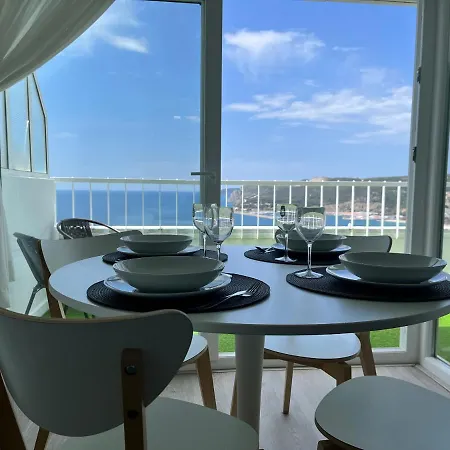 Axenic Retreat - Panoramic Ocean View, Private Terrace, Sleeps 4, Ensuite Bathroom, New Redesign 公寓