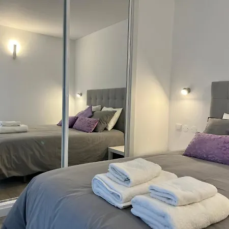 Axenic Retreat - Panoramic Ocean View, Private Terrace, Sleeps 4, Ensuite Bathroom, New Redesign