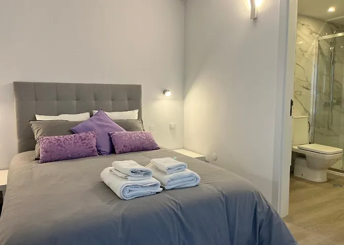 Axenic Retreat - Panoramic Ocean View, Sleeps 4, Ensuite Bathroom, New Redesign * Sesimbra
