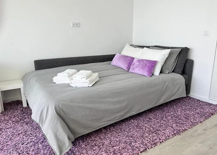Axenic Retreat - Panoramic Ocean View, Sleeps 4, Ensuite Bathroom, New Redesign